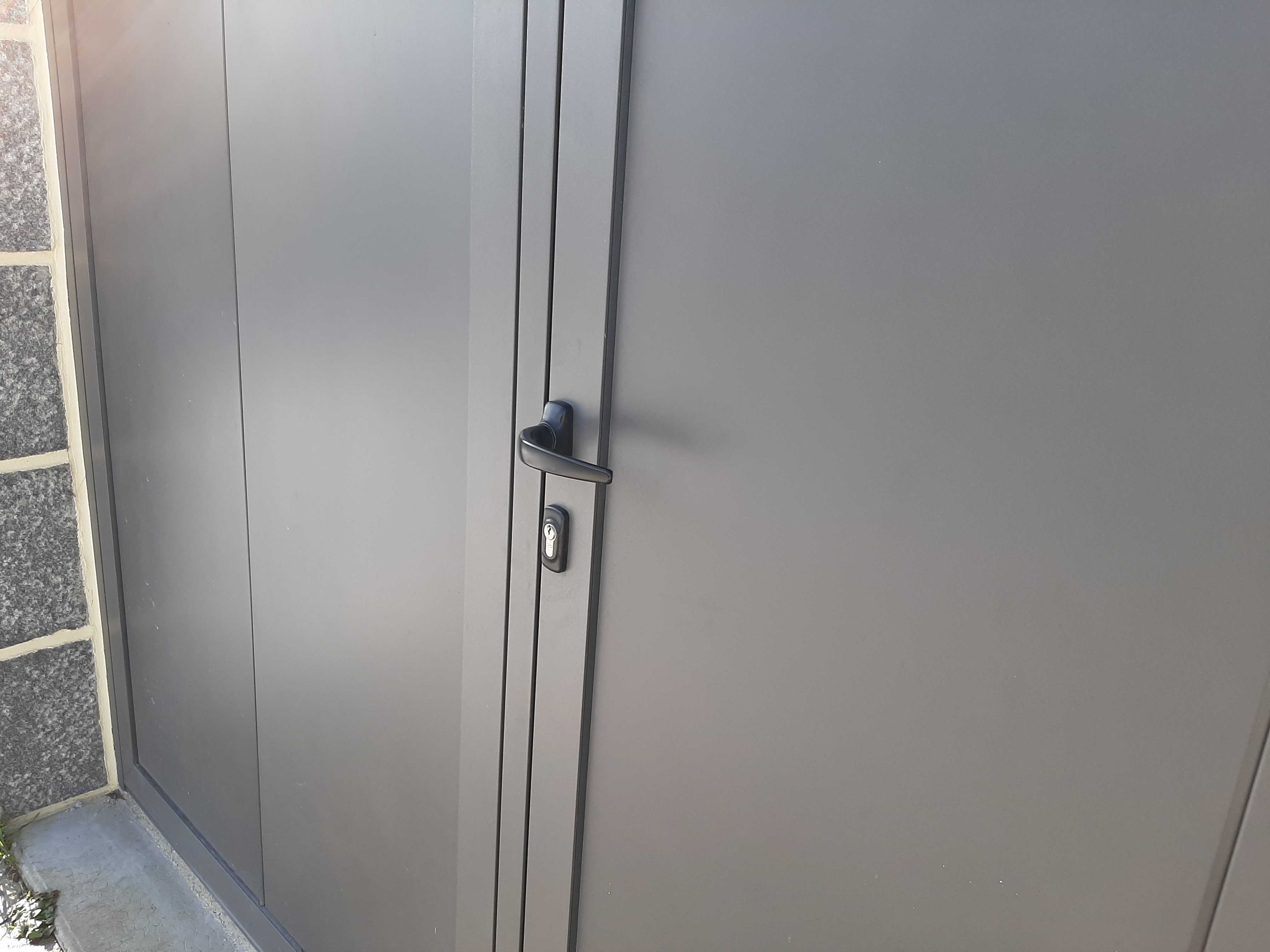 Porte de garage battante 2 vantaux alu noir - Langueux