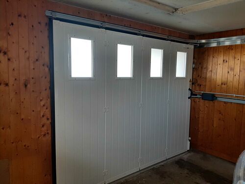 Porte de garage alu -sectionnelle motorisée - refoulement latéral - Lamballe 20210216143953