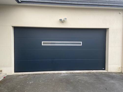Porte de garage sectionnelle plafond- motorisée - Lamballe (22)