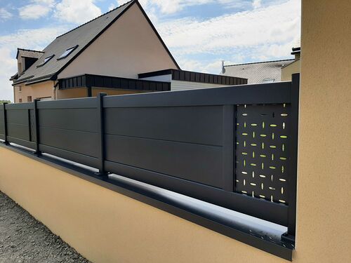 Remplacer portillon et portail en PVC par coulissant en aluminium - Pléneuf Val André 20210609161020