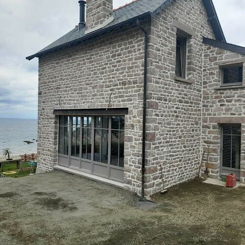 Menuiseries bois massif - front  de mer - Erquy 0